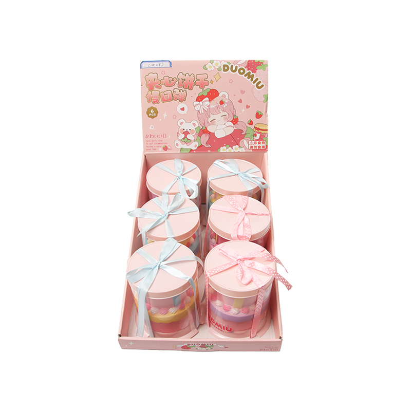 A set of double-layered bow cake